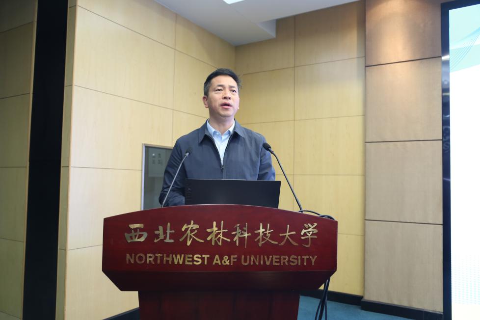 2.色情片党委书记张朝阳致辞